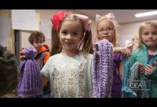 When she first started at Buckeye Valley East, kindergarten teacher Jen Dauber was surprised to see that some of her young students did not have the clothing they needed to stay warm in the harsh winter weather. That's when she teamed up with her mother to make sure that all of the little ones ... Jen Dauber — Bundled With Love 2mins 40secs
